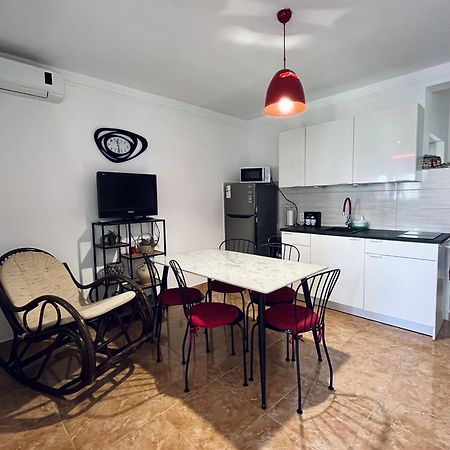 Appartamento Mdm House Sutomore Esterno foto